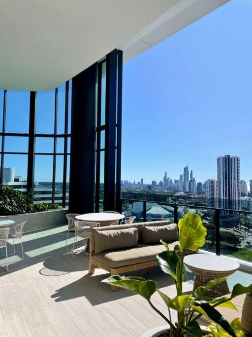 New Impressive 180° River View 1 Bed Apt With Pool 47F Daire Gold Coast Dış mekan fotoğraf